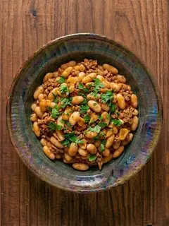 Alubias blancas salteadas con chorizo y pimentón