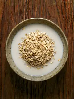 Muesli con leche de almendras