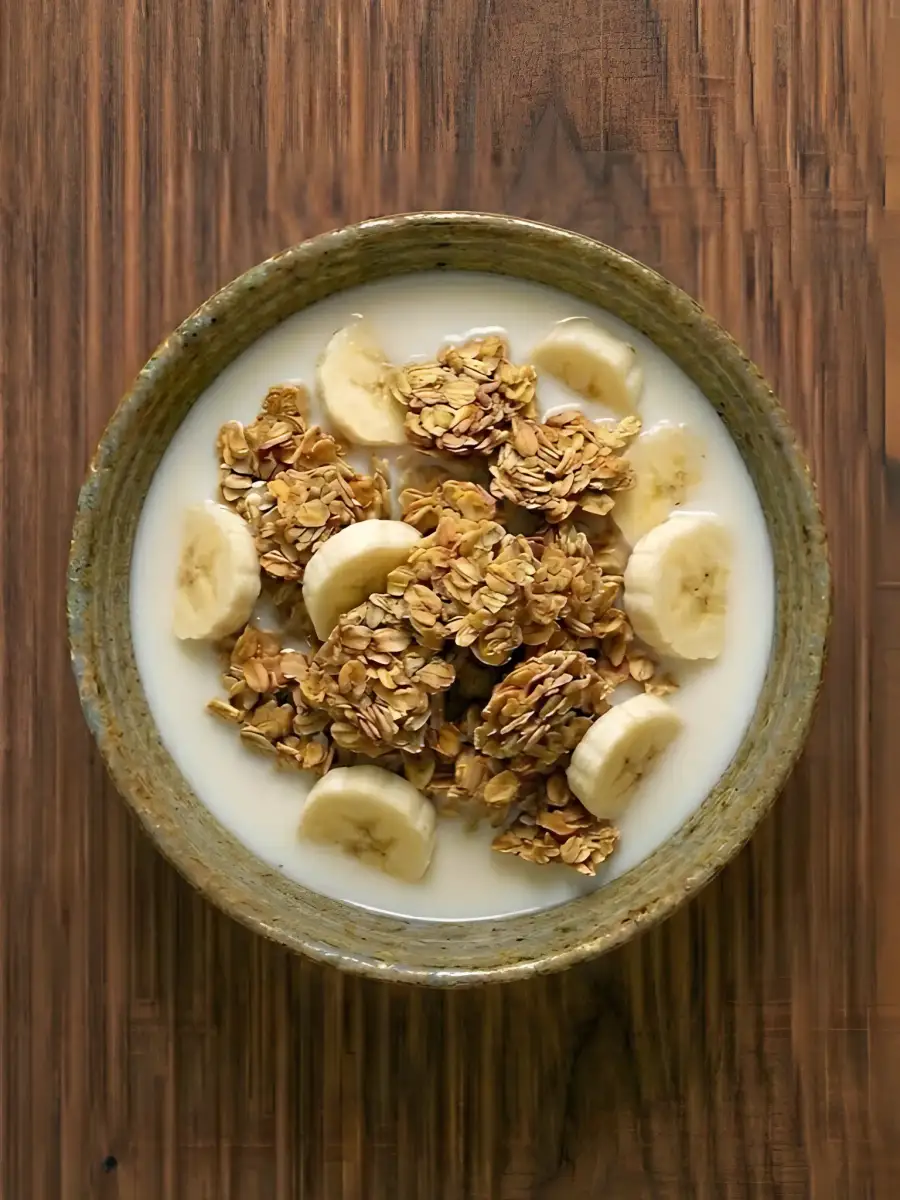 Foto de Granola con leche y plátano