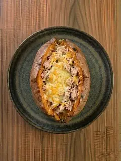 Boniato relleno de atún y queso