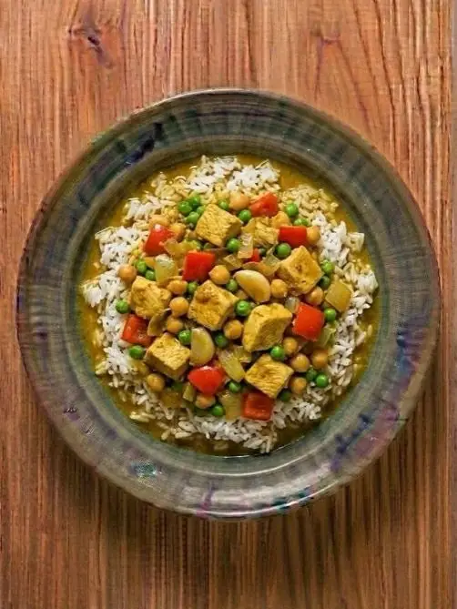 Garbanzos con arroz y pavo al curry