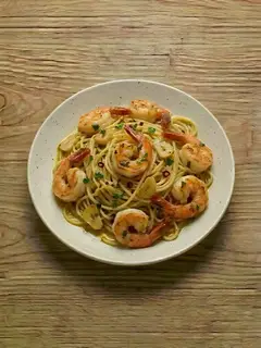 Espaguetis con Gambas y Ajo