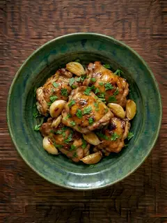 Muslos de pollo al ajillo
