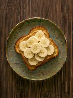 Tostada de pan brioche con crema de cacahuete y plátano