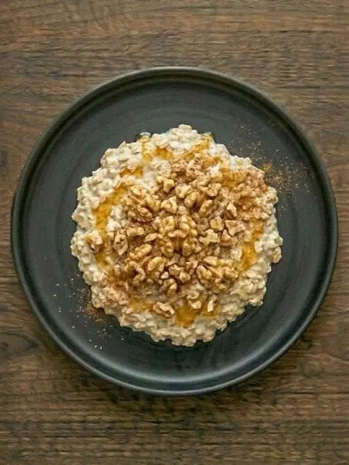 Avena instantánea con nueces y canela