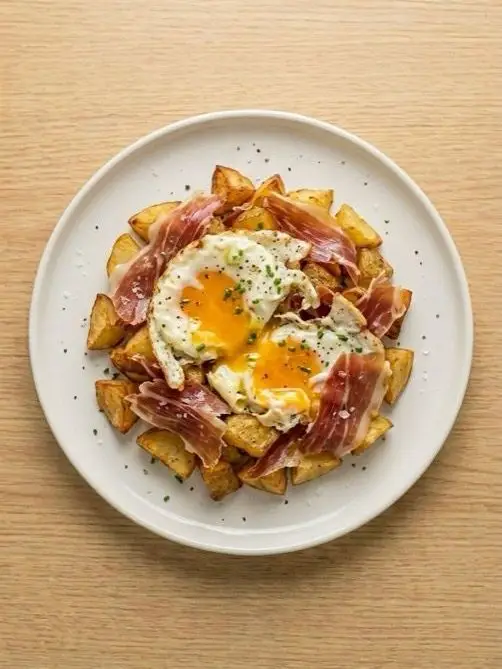 Huevos Rotos con Jamón