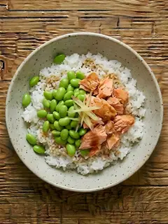Bowl de Edamame y Arroz Estilo Japonés