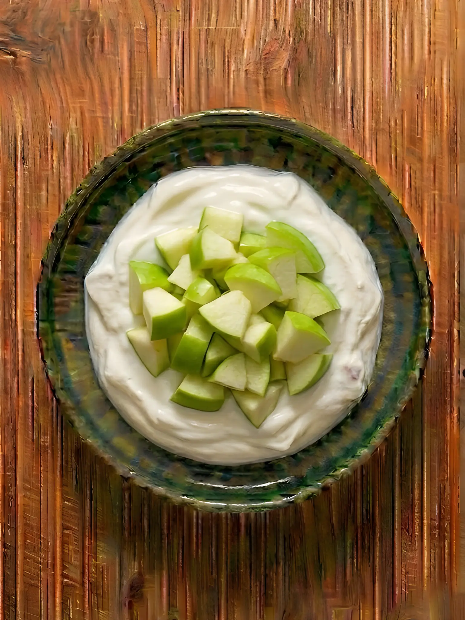 Yogur griego con manzana verde