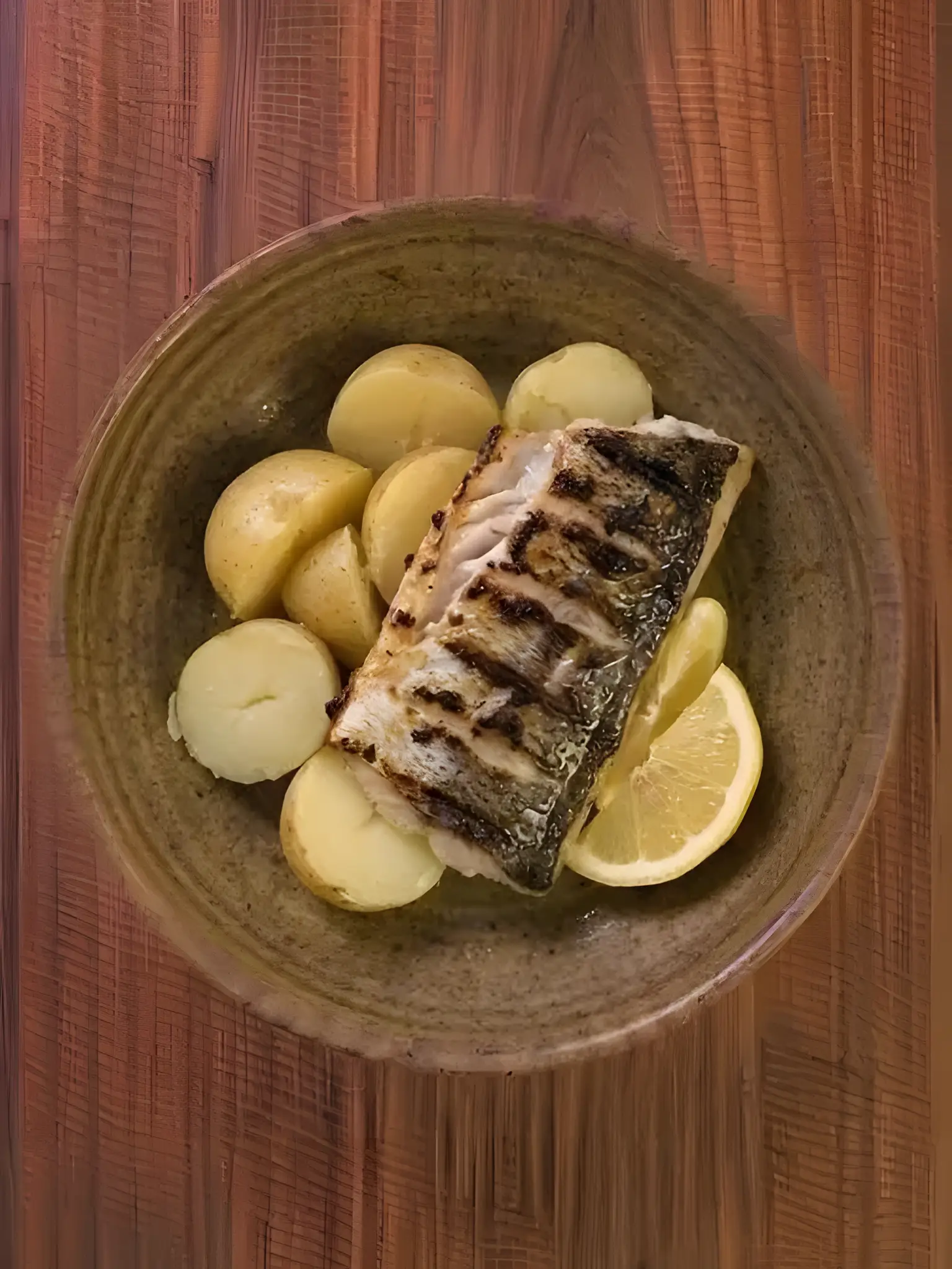 Merluza a la plancha con patata al vapor