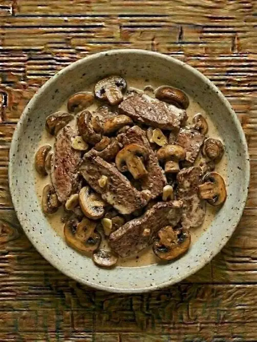Ternera con Champiñones