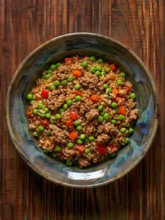 Arroz salteado con pavo picado y verduras