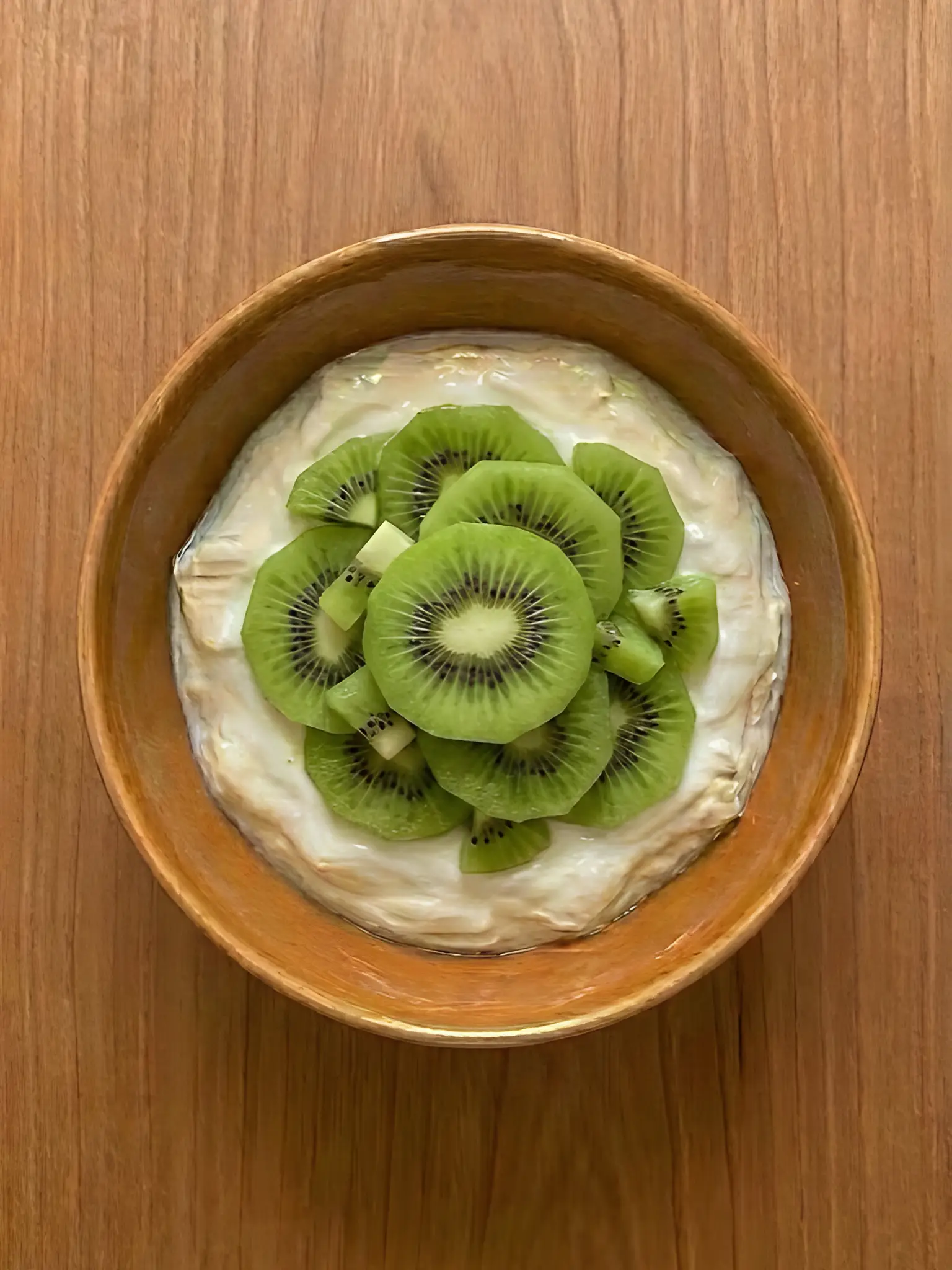 Yogur natural con kiwi