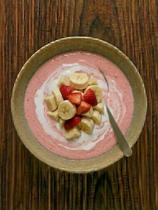Batido de plátano y fresa con leche