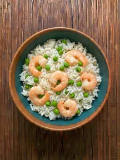 Arroz con gambas y pimiento rojo