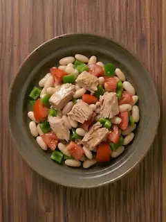 Alubias blancas con atún y pimiento
