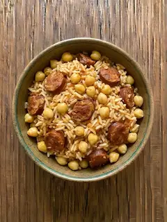 Arroz con garbanzos y chorizo