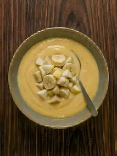 Batido de plátano y pera con leche