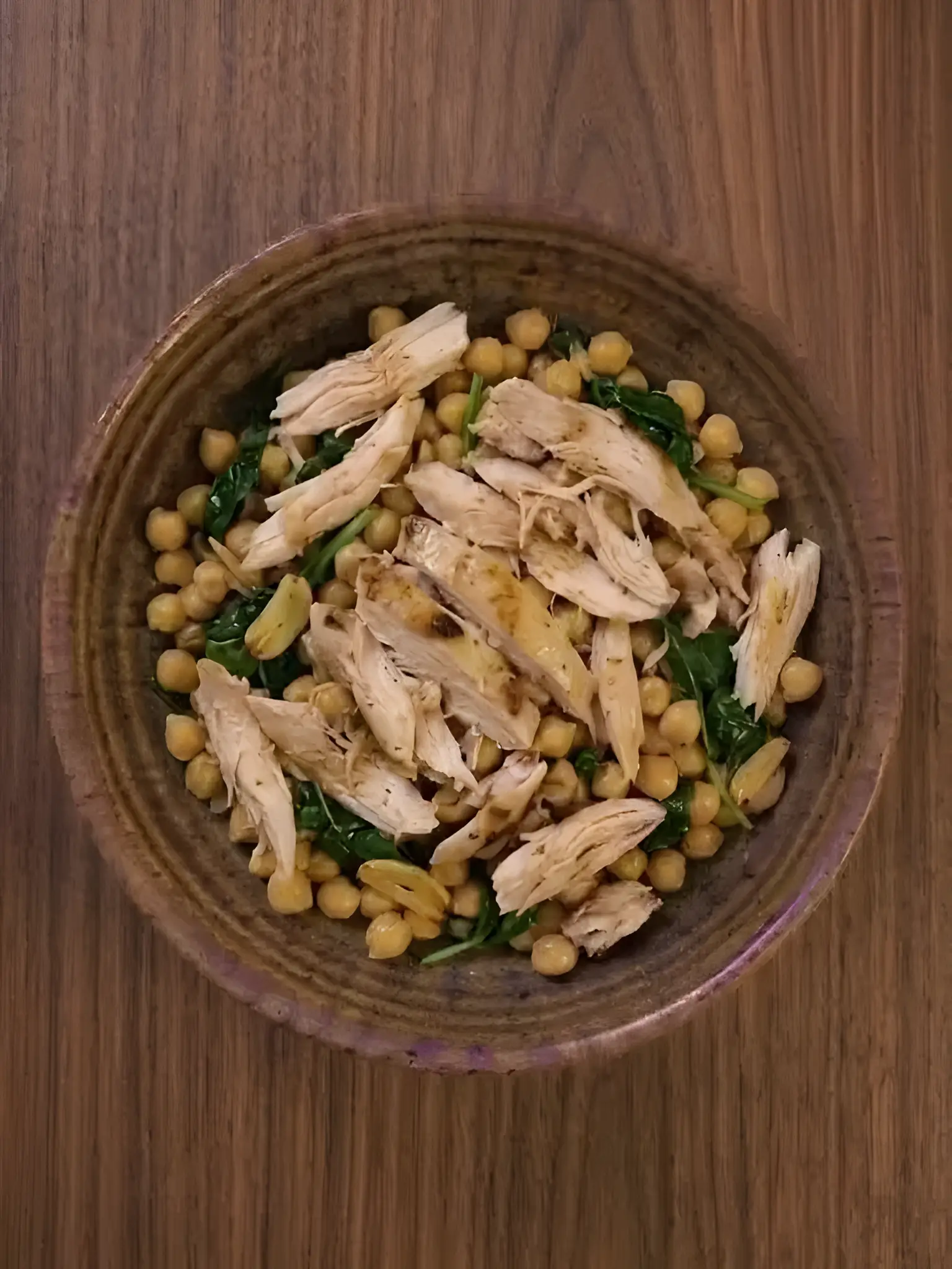 Pollo con garbanzos y espinacas