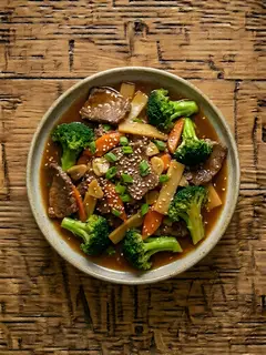 Ternera con Brócoli Estilo Chino