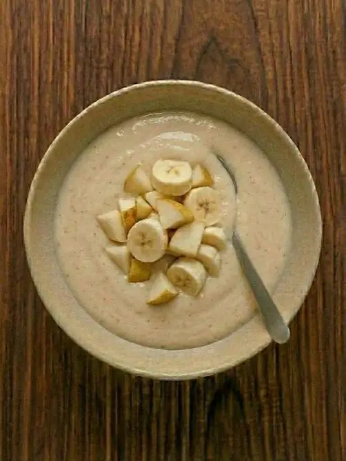 Batido de pera y plátano con yogur