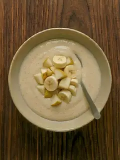 Batido de pera y plátano con yogur