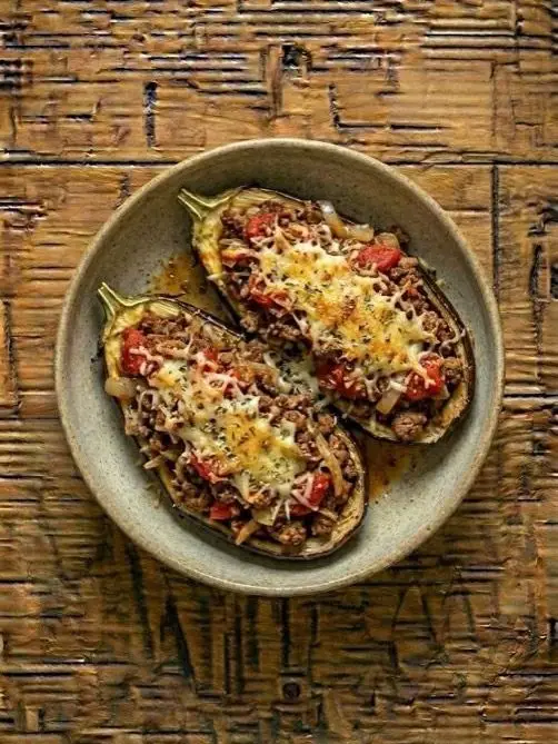 Berenjenas rellenas de carne al horno