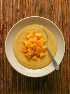 Batido de mango y naranja con leche de avena