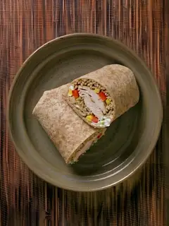 Wrap de pavo, arroz y verduras