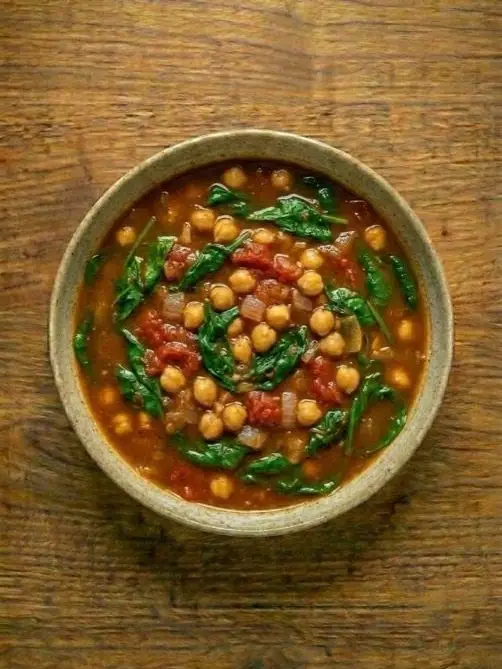 Sopa de Garbanzos con Espinacas