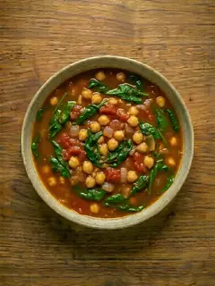 Sopa de Garbanzos con Espinacas