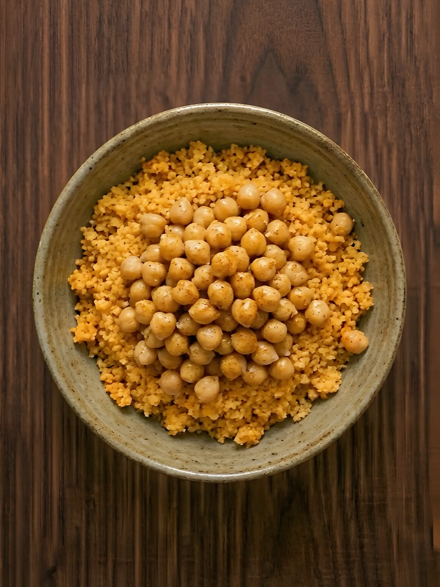 Cuscús especiado con garbanzos