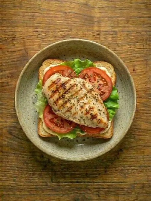 Sandwich de Pollo a la Plancha