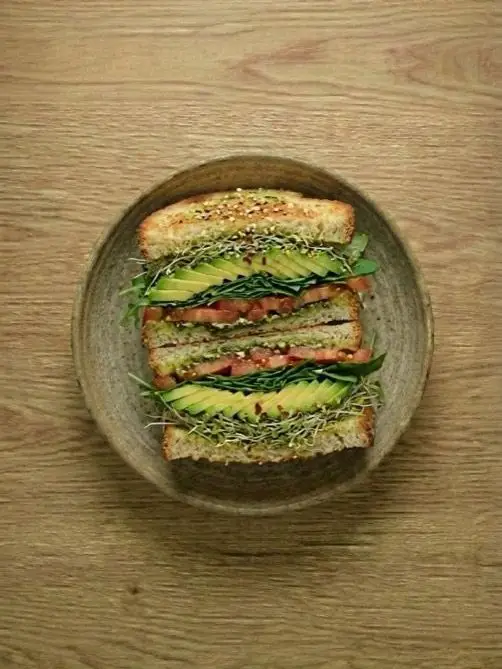 Bocata Vegetariano con Aguacate