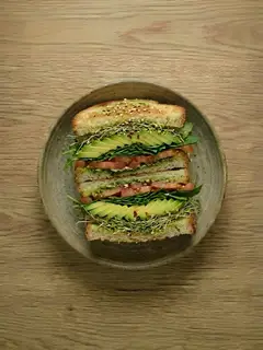 Bocata Vegetariano con Aguacate