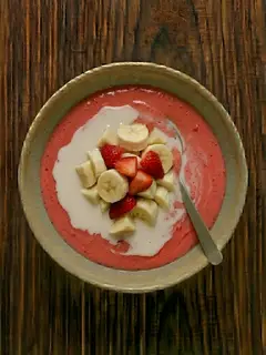 Batido de plátano y fresa con leche de avena