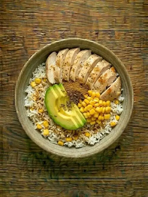 Bowl de Pollo con Arroz