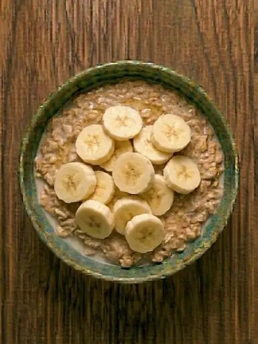 Porridge de avena con plátano con leche de avena