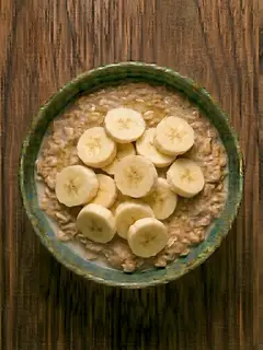 Porridge de avena con plátano con leche de avena