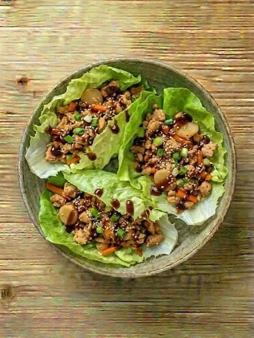 Wraps de Lechuga con Pollo