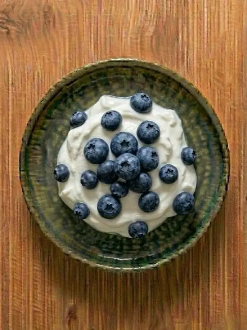 Yogur griego con arándanos