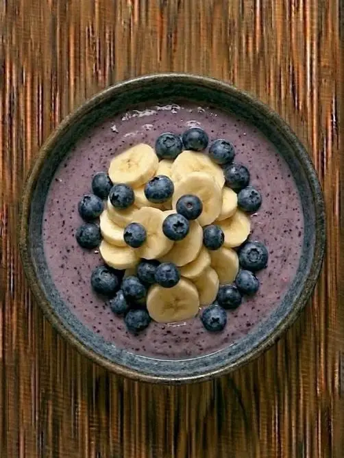 Batido de arándanos y plátano con leche
