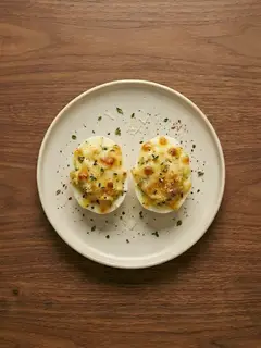 Huevos Rellenos Gratinados