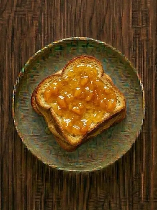 Tostada de pan brioche con mermelada de albaricoque
