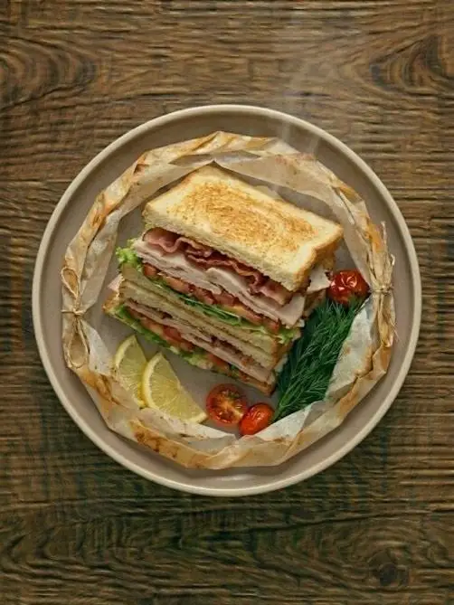 Sandwich Club Clásico