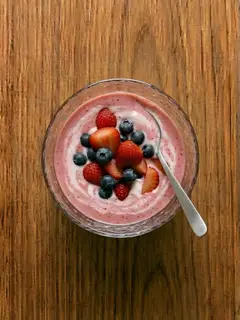 Batido de frutos rojos con yogur