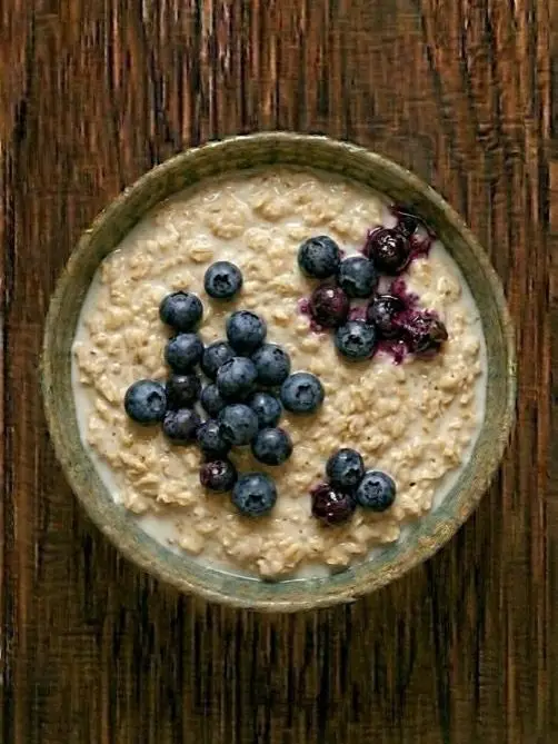 Porridge de avena con arándanos