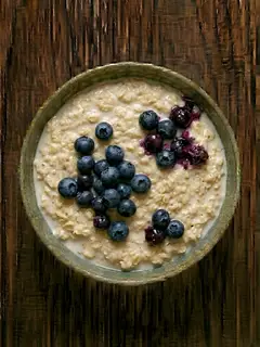 Porridge de avena con arándanos