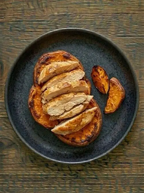 Boniato asado con pollo