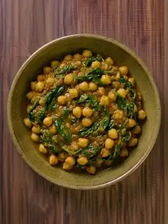 Curry rápido de garbanzos con espinacas
