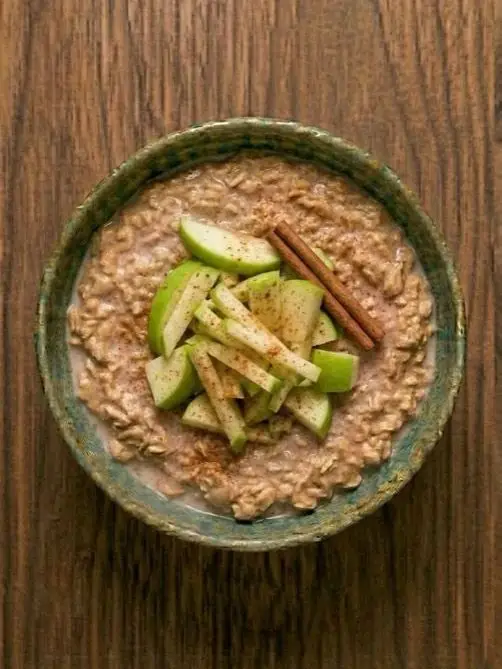 Porridge de avena con manzana y canela